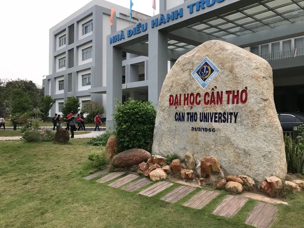 Đại Học Cần Thơ Nổi Tiếng