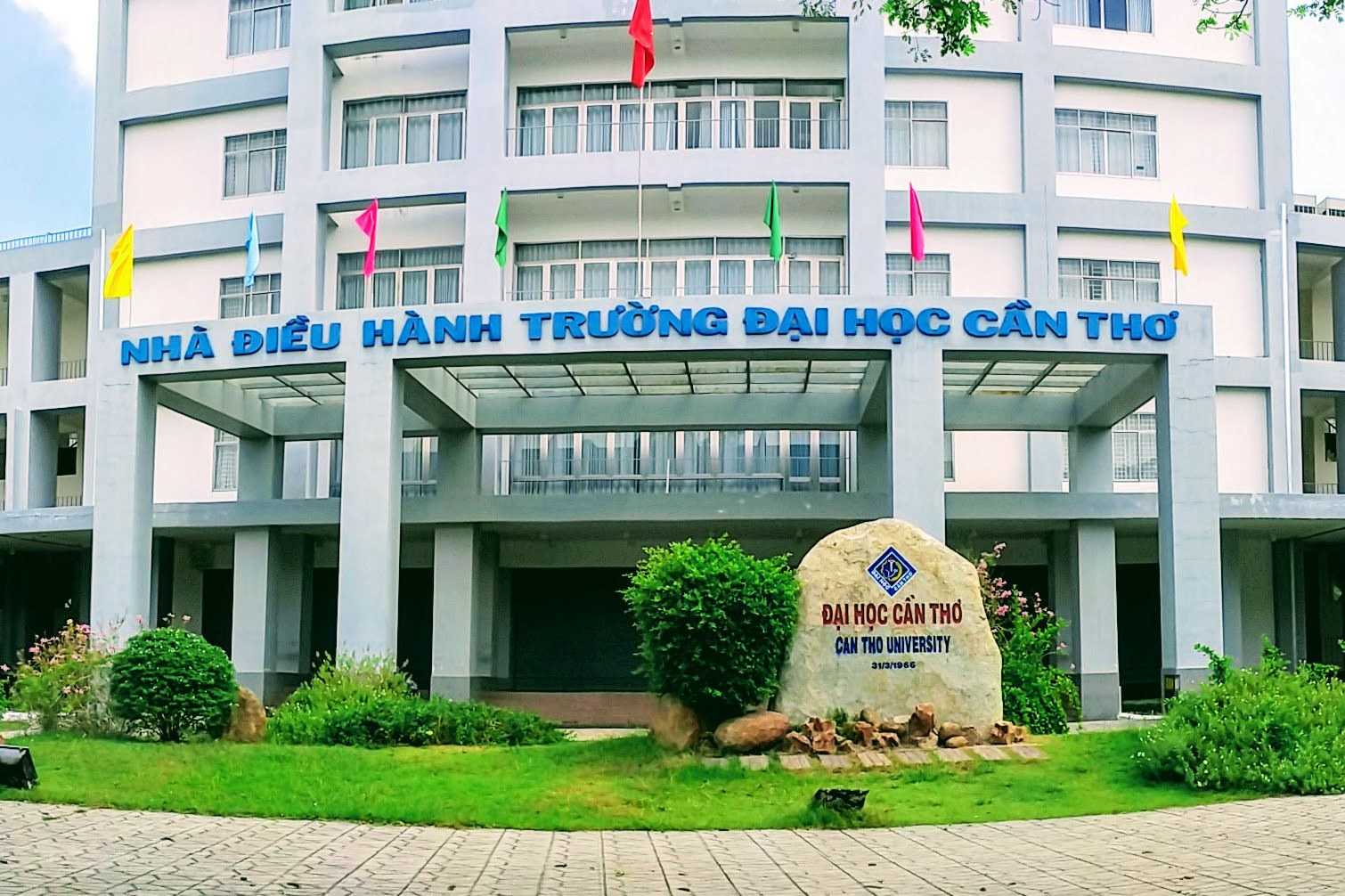 Đại Học Cần Thơ Nổi Tiếng